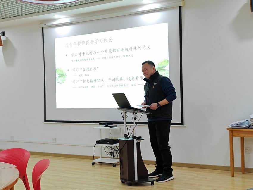 王校 (复制).jpg